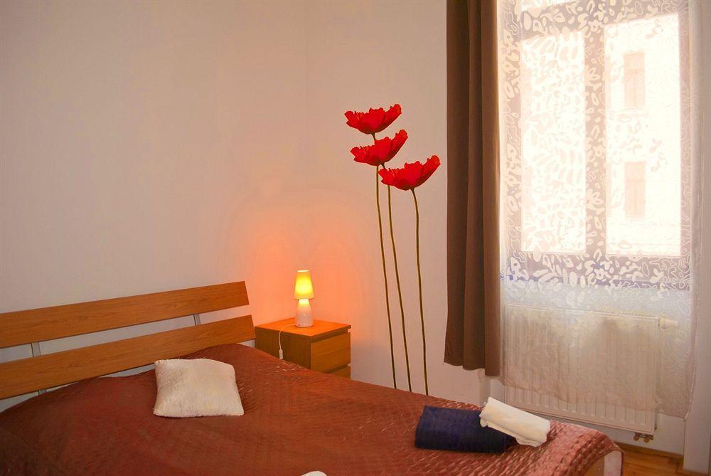 เมด อิน บูดาเปสต์ อพาร์ตเมนท์ แอนด์ สวีท Apartment ภายนอก รูปภาพ
