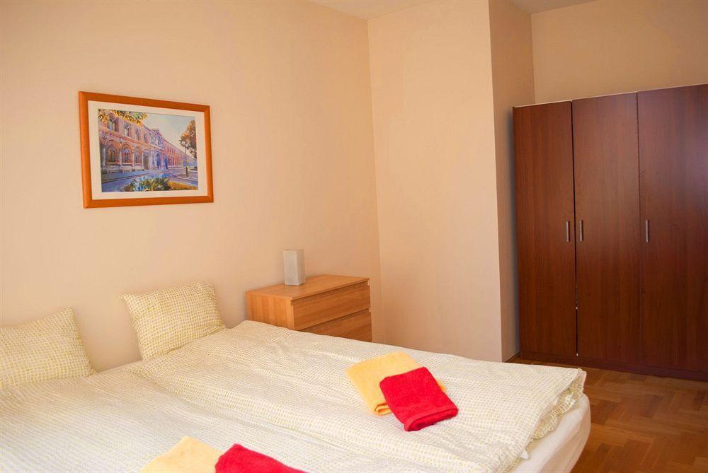 เมด อิน บูดาเปสต์ อพาร์ตเมนท์ แอนด์ สวีท Apartment ภายนอก รูปภาพ